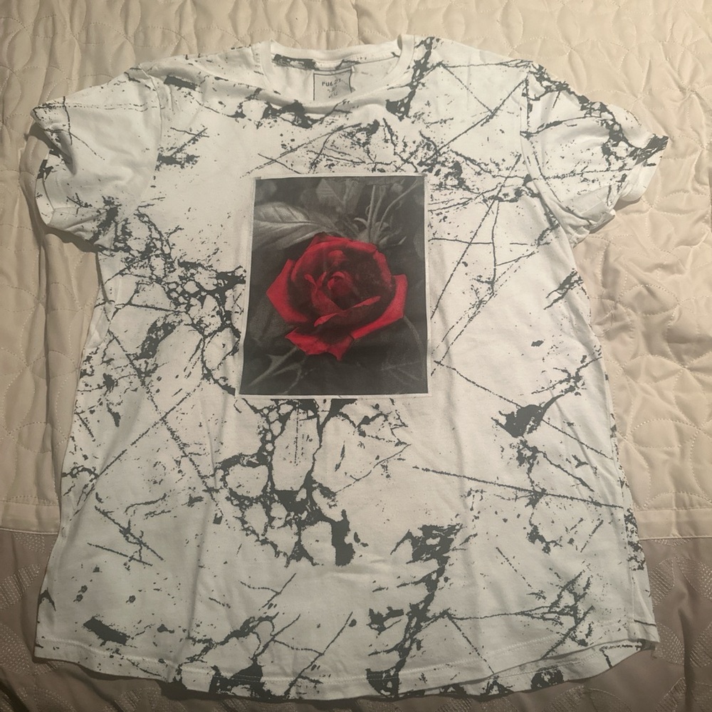 Marble Print Men’s Top with Red Rose Graphic